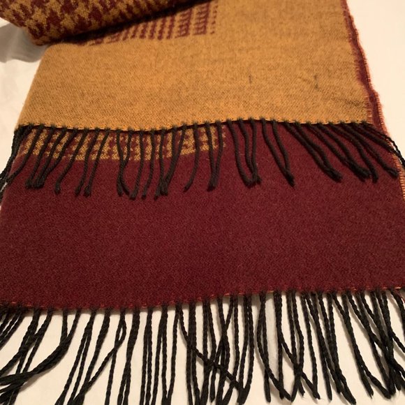 Careta Italy Fringe 100% Acrylic - Made in Itlay - Picture 1 of 7